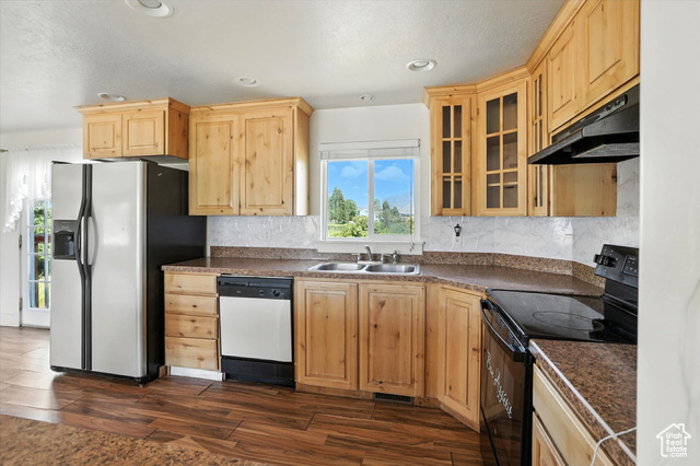 Photo 17 for MLS #2104019 at 2306 S Pelican Pond Rd