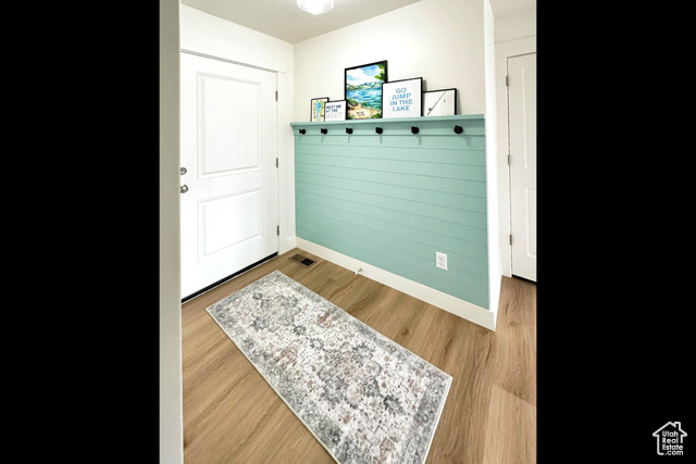 Photo 3 for MLS #2104032 at 379 N Sunrise Dr