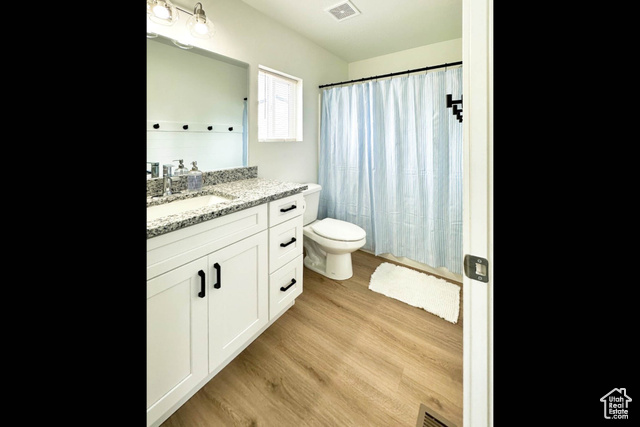 Photo 10 for MLS #2104032 at 379 N Sunrise Dr