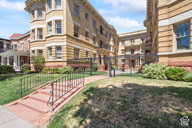 415 E 300 S #3, Salt Lake City UT 84111