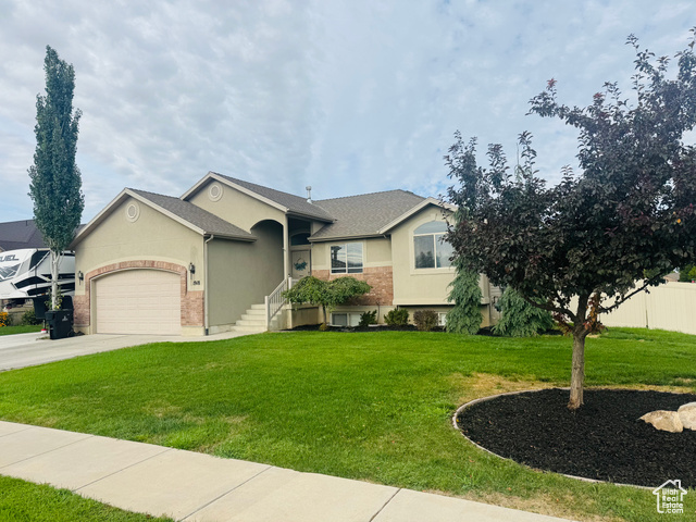 Photo 2 for MLS #2104036 at 1918 S 2465 West