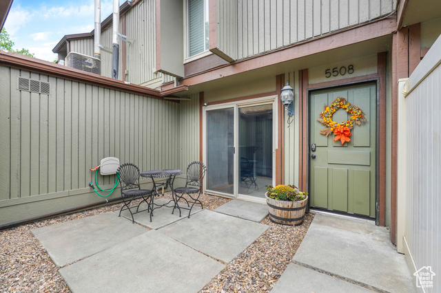 Photo 2 for MLS #2104043 at 5508 S Willow Ln