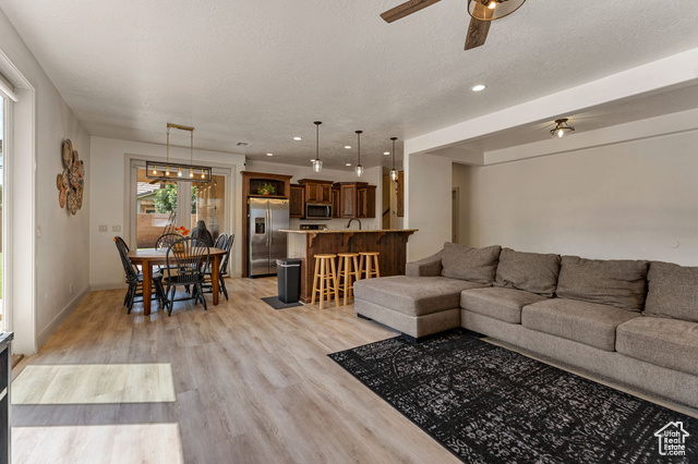 Photo 10 for MLS #2104093 at 283 W Harvest Ln