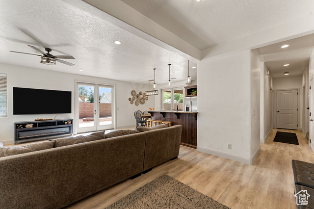 Photo 5 for MLS #2104093 at 283 W Harvest Ln