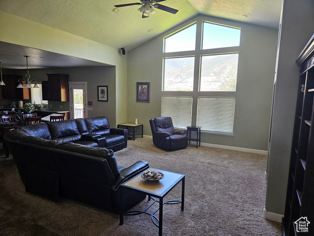 Photo 2 for MLS #2104112 at 681 Country Ln