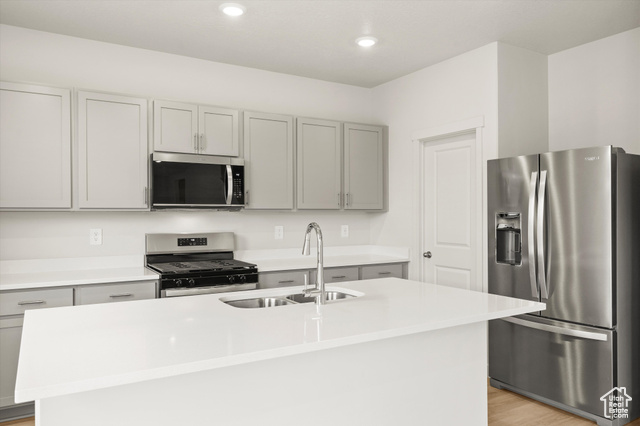 Photo 15 for MLS #2104134 at 394 W 630 North St #8