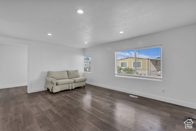 Photo 6 for MLS #2104152 at 4696 S Aspen Ln #303