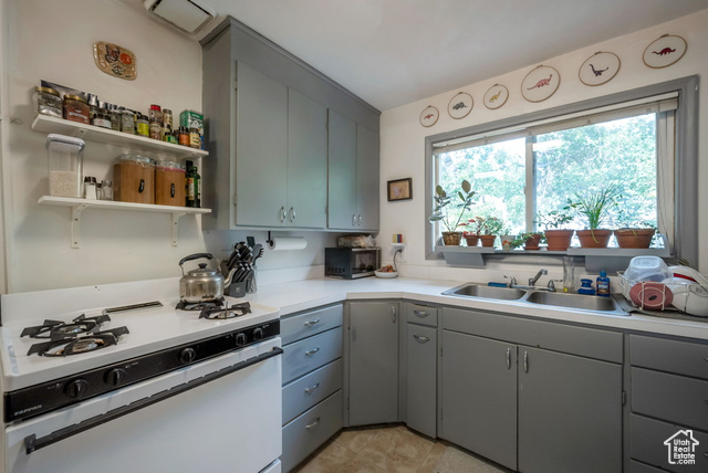 Photo 9 for MLS #2104175 at 319 E 100 North