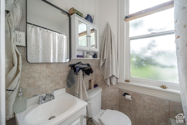 Photo 12 for MLS #2104175 at 319 E 100 North