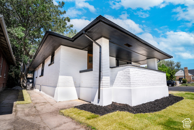 Photo 2 for MLS #2104206 at 804 S 700 East #6