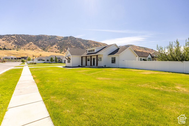 Photo 2 for MLS #2104247 at 444 E 100 North