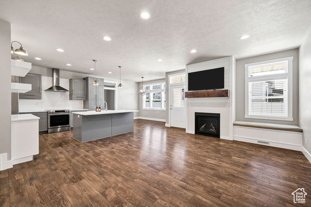 Photo 8 for MLS #2104247 at 444 E 100 North