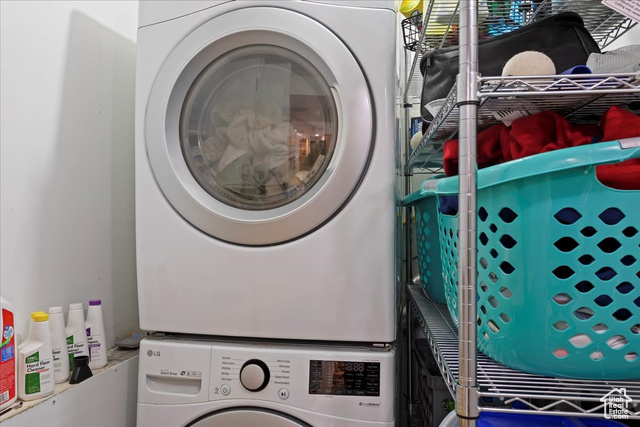 Photo 14 for MLS #2104248 at 794 N Valeria Dr