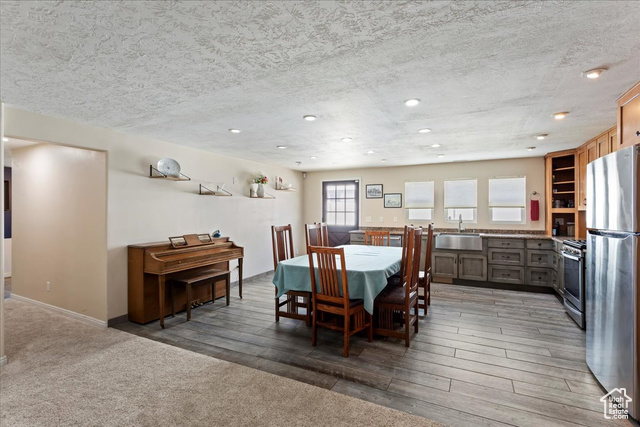 Photo 5 for MLS #2104248 at 794 N Valeria Dr