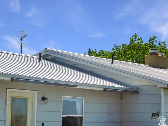 Photo 4 for MLS #2104262 at 165 W 250 North