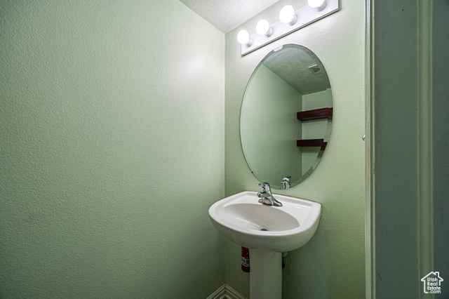 Photo 11 for MLS #2104263 at 475 N Redwood Rd #49