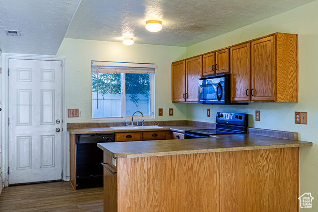Photo 5 for MLS #2104263 at 475 N Redwood Rd #49