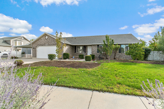 7721 S SUNSET CIR, West Jordan UT 84084