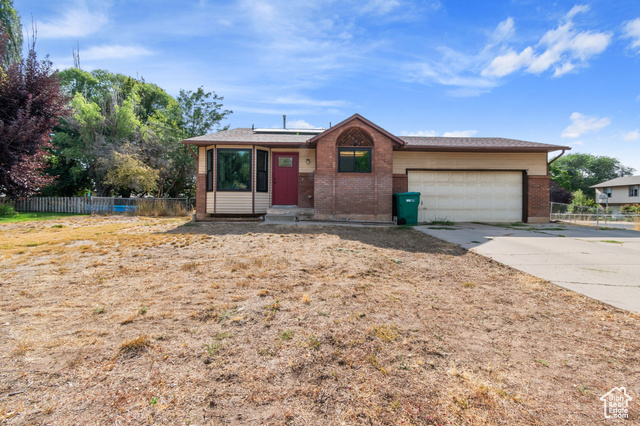 5009 S 2925 W, Roy UT 84067