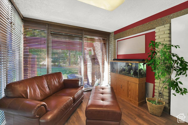 Photo 3 for MLS #2104271 at 2408 Van Buren Ave