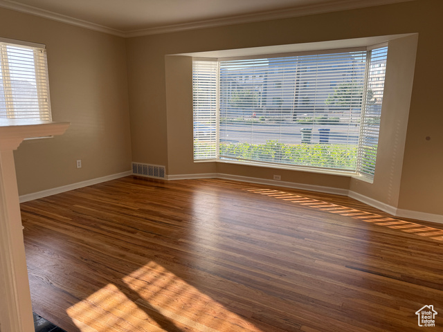 Photo 8 for MLS #2104280 at 1920 E Sunnyside Ave