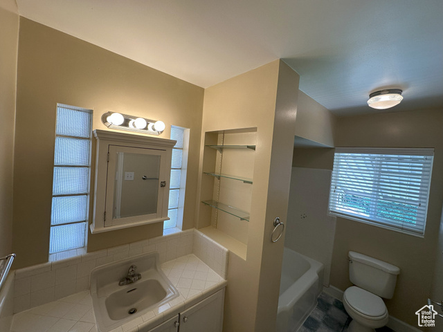 Photo 11 for MLS #2104280 at 1920 E Sunnyside Ave