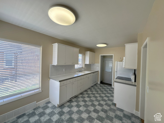 Photo 3 for MLS #2104280 at 1920 E Sunnyside Ave