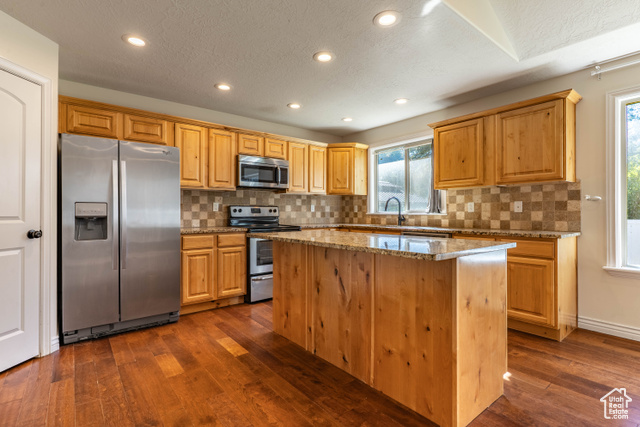 Photo 11 for MLS #2104283 at 2064 E 800 South
