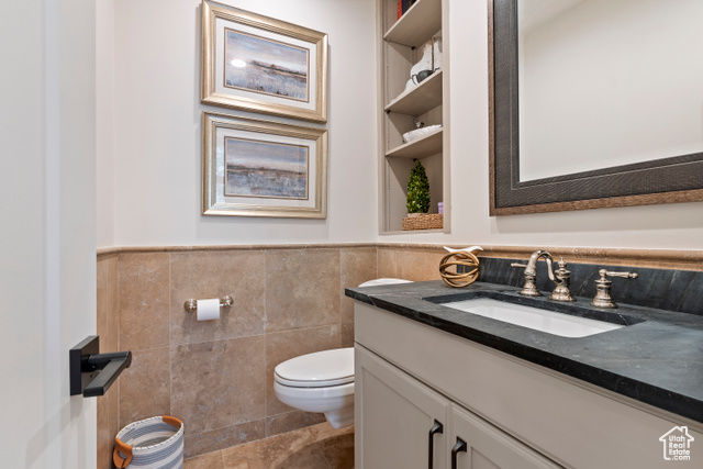 Photo 29 for MLS #2104286 at 960 S Donner Way #740