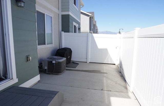 Photo 10 for MLS #2104290 at 1178 E Pilot St