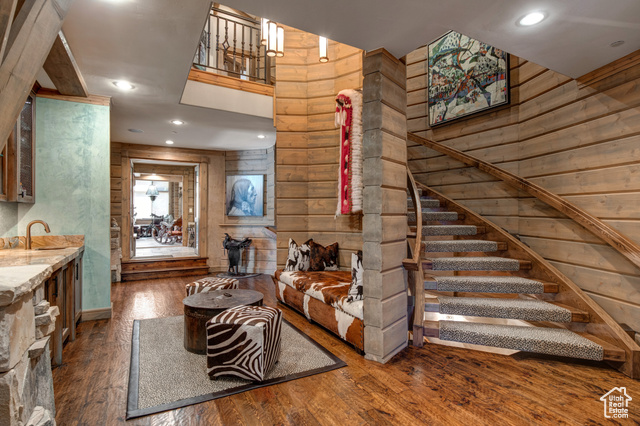 Photo 31 for MLS #2104346 at 23 Sandstone Cv