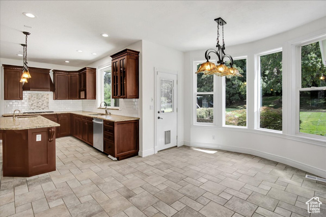 Photo 8 for MLS #2104347 at 5056 Skyline Pkwy