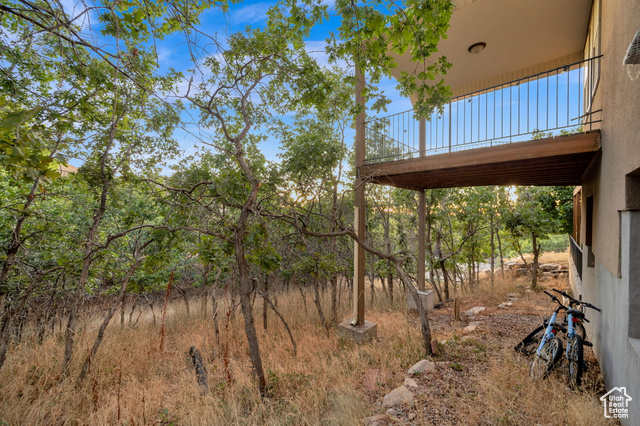 Photo 10 for MLS #2104373 at 704 S Deer Hollow Rd