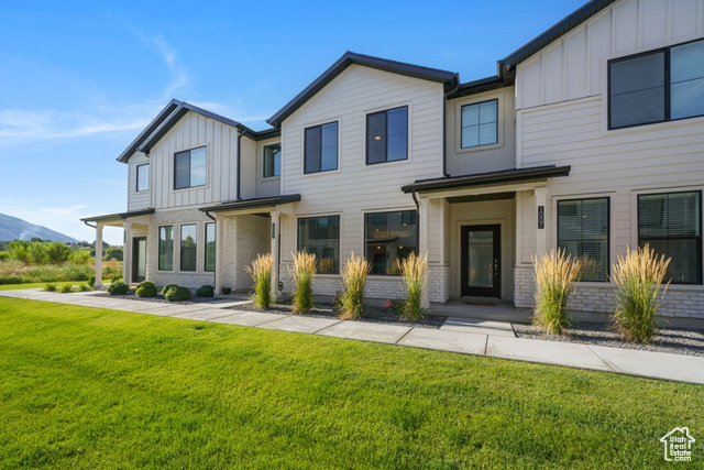 Photo 3 for MLS #2104382 at 1009 S 200 East