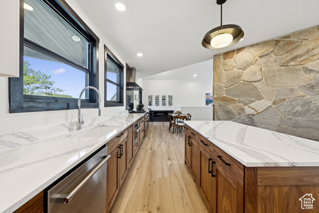 Photo 11 for MLS #2104384 at 7089 Pinecrest