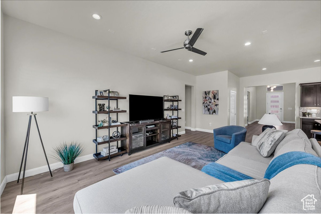 Photo 3 for MLS #2104396 at 635 S Taylor Creek Dr