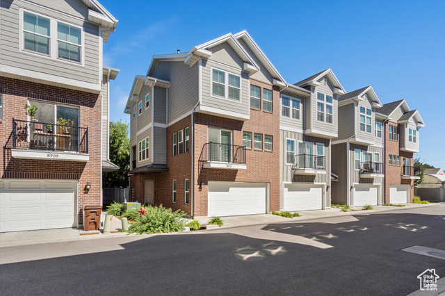8915 S 660 E #103, Sandy UT 84070
