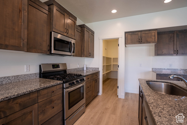 Photo 11 for MLS #2104411 at 1911 E Yant Flat Dr