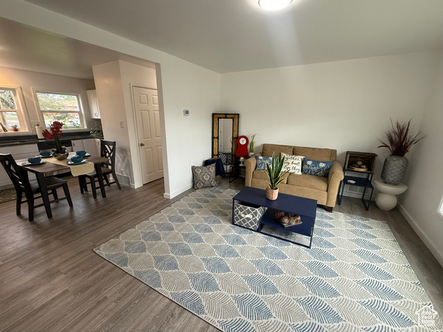 Photo 4 for MLS #2104436 at 193 W 4650 South