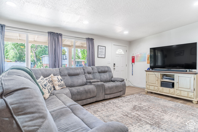 Photo 2 for MLS #2104498 at 2571 W 5725 South
