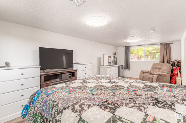 Photo 13 for MLS #2104498 at 2571 W 5725 South