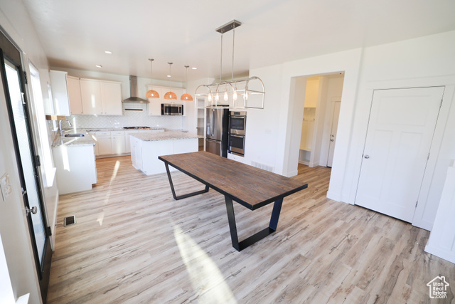 Photo 10 for MLS #2104503 at 2182 W Evergreen Way #143