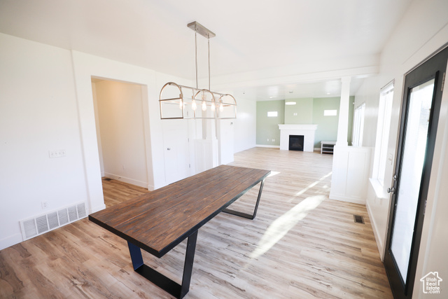Photo 7 for MLS #2104503 at 2182 W Evergreen Way #143