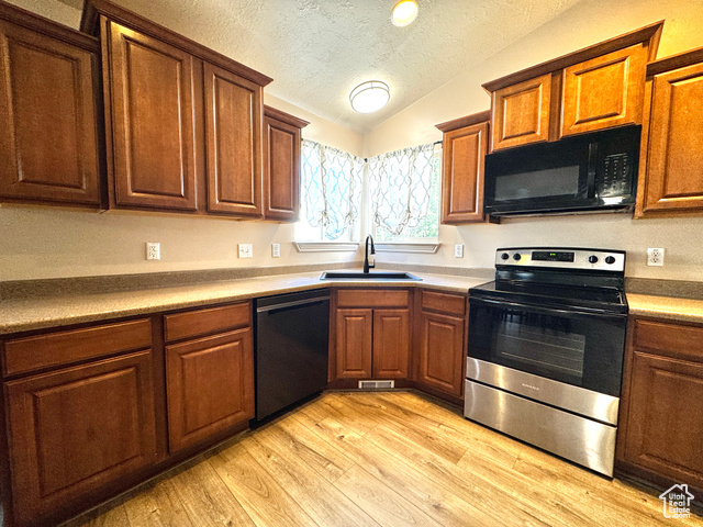 Photo 14 - 683 N Hidden River Trail Rd, Tooele UT 84074