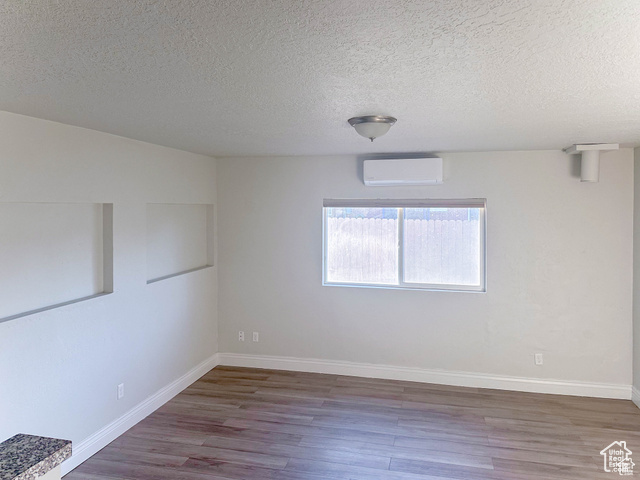 Photo 12 for MLS #2104512 at 3342 S Lynnbrook Dr