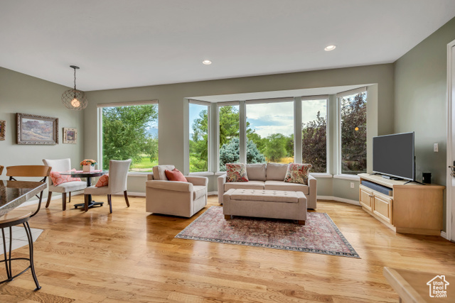 Photo 8 for MLS #2104549 at 622 E Lincoln Pl