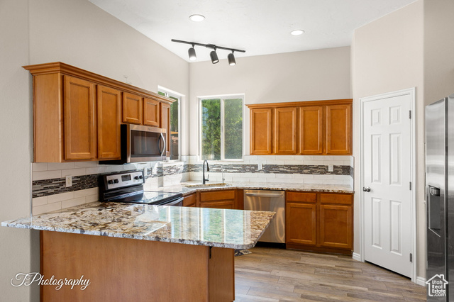 Photo 8 for MLS #2104552 at 693 E Castle Stone Dr