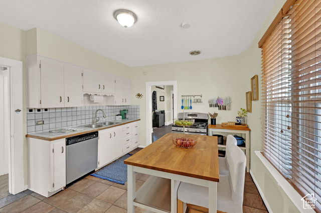 Photo 7 for MLS #2104595 at 2118 S Green St