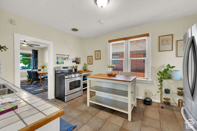 Photo 8 for MLS #2104595 at 2118 S Green St