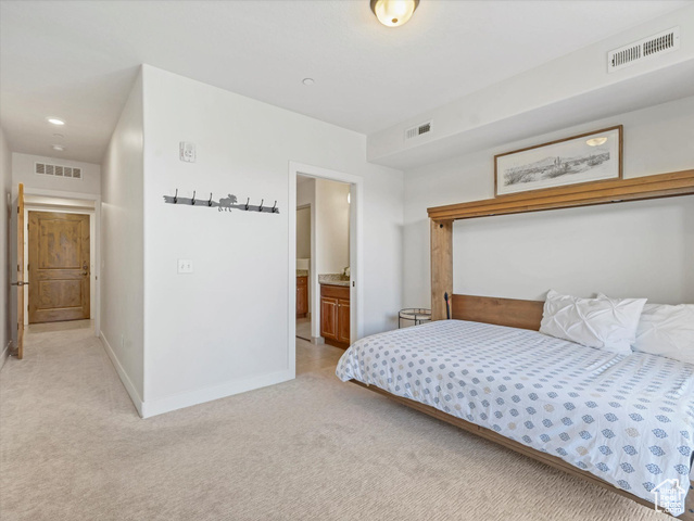 Photo 14 for MLS #2104610 at 6169 Park Ln #44